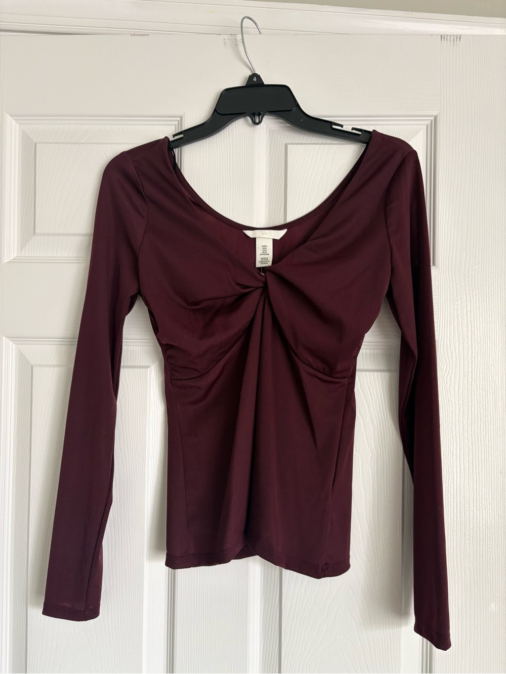 H&M Long Sleeve Twist Front Top in Burgundy